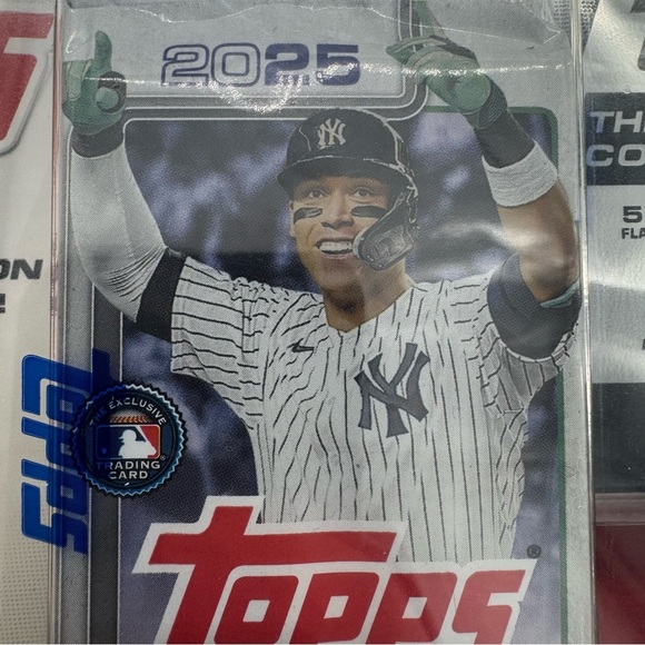 NEW 2025 Topps Baseball The Flagship Collection Series 1 +Heritage 3 Bonus Pack - Picture 7 of 12